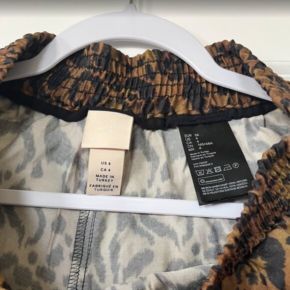 H&M Leopard Print pull-on pants Sz 4 - Picture 2 of 2